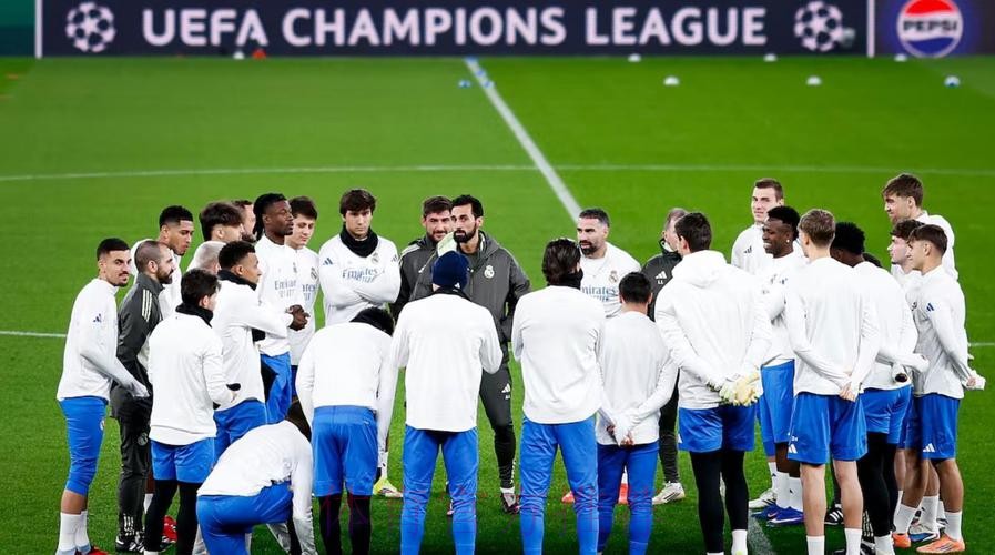 西媒:皇马可能会在冬窗出售或出租伊斯科等4人 西媒:皇马可能会在冬窗出售或出租伊斯科等4人